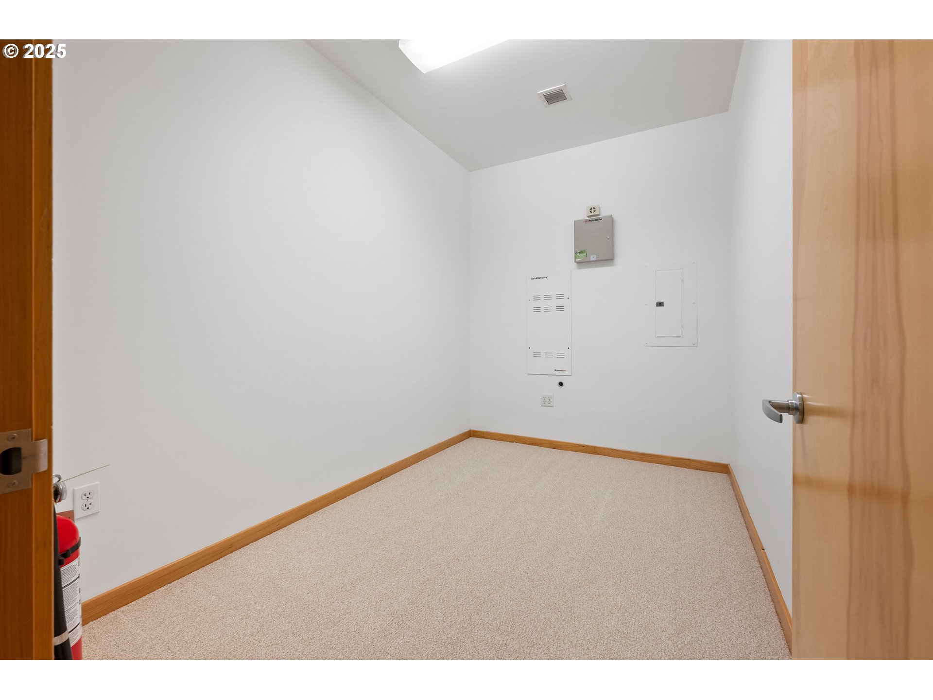 1120 NW Northrup ST 102