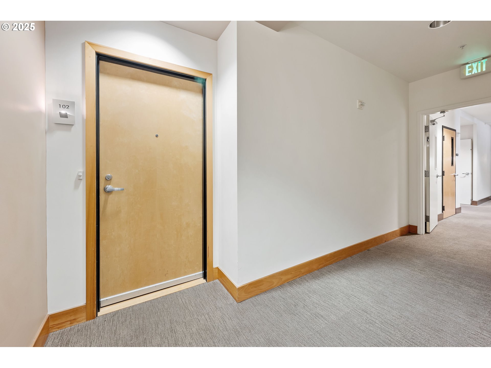 1120 NW Northrup ST 102