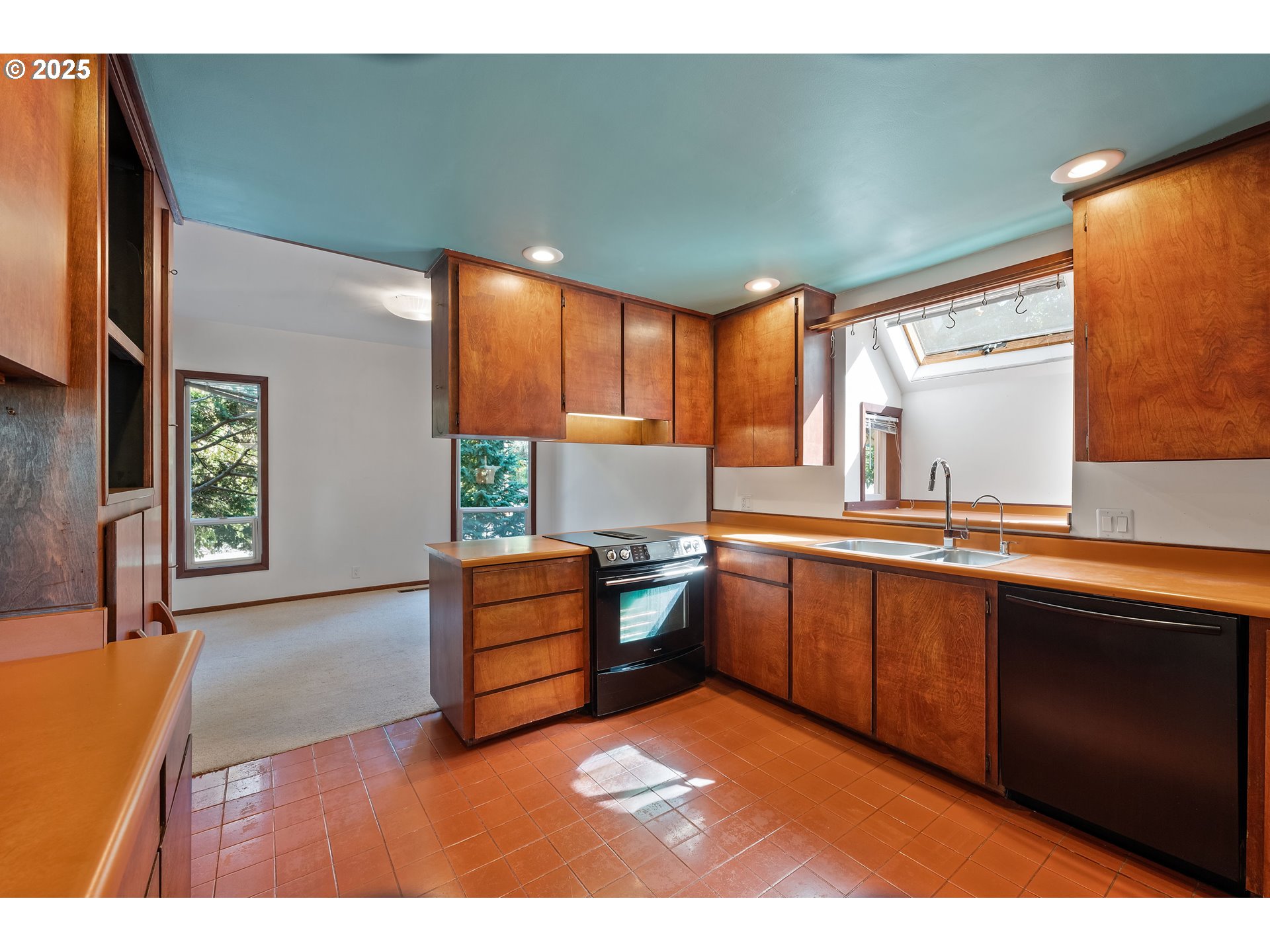 223 SE 62ND AVE