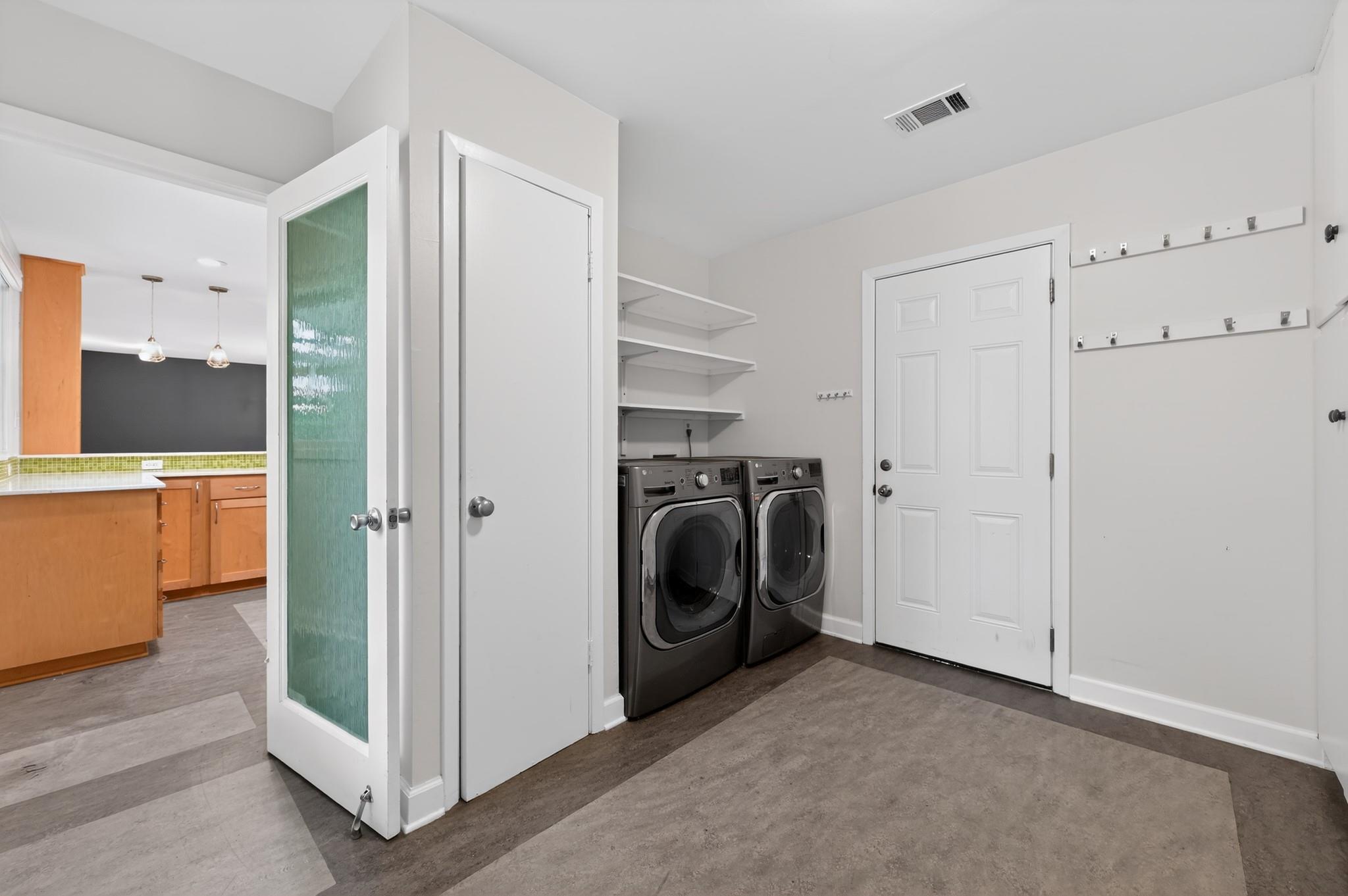 6700 La Salle DR