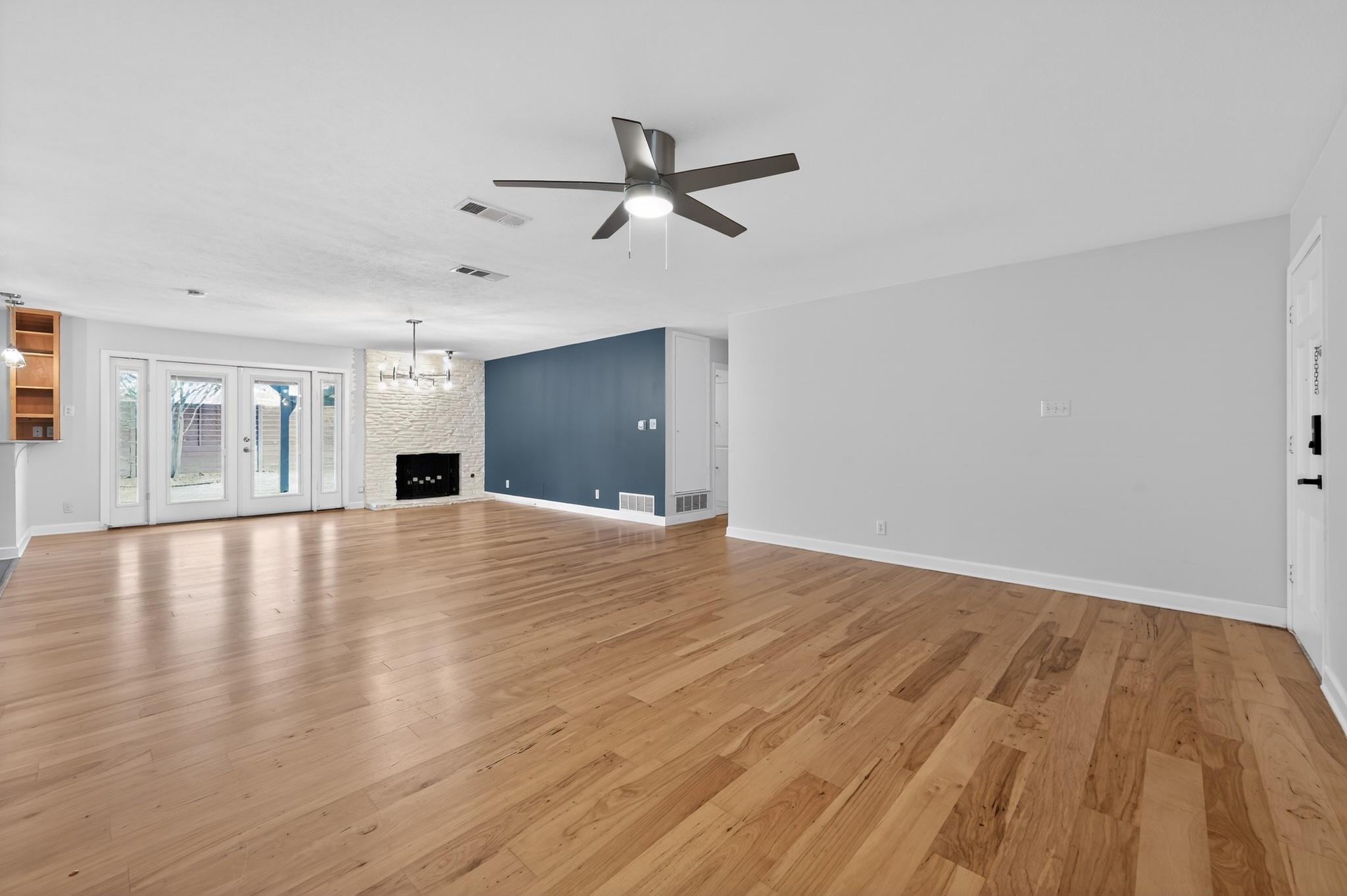 6700 La Salle DR