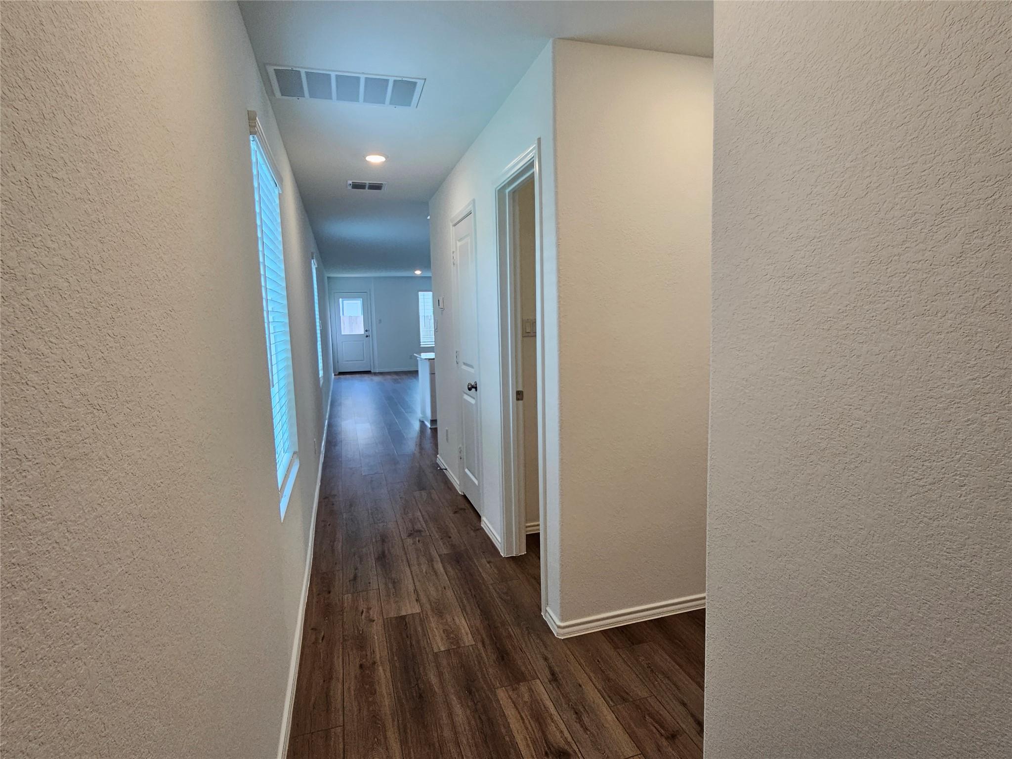 704 Commander Abbott DR