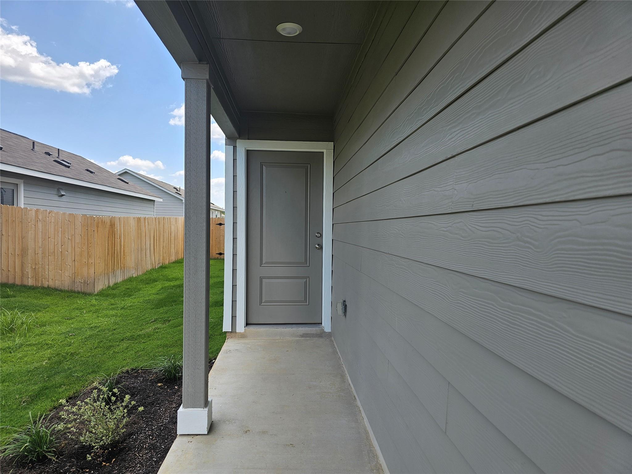 704 Commander Abbott DR