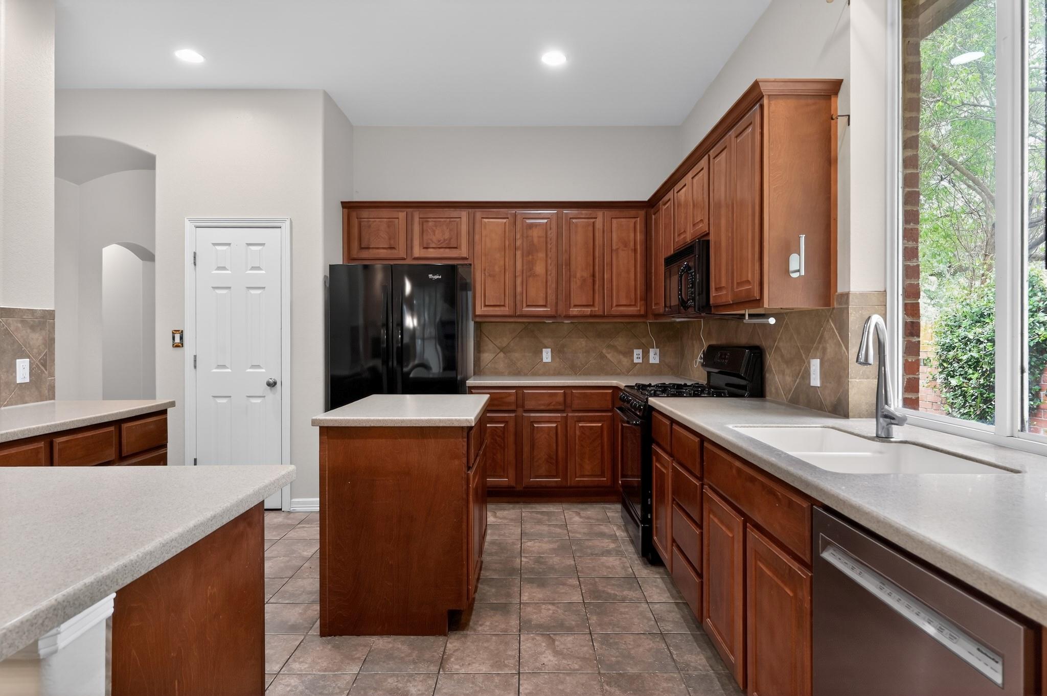 4308 Park Vista TRL