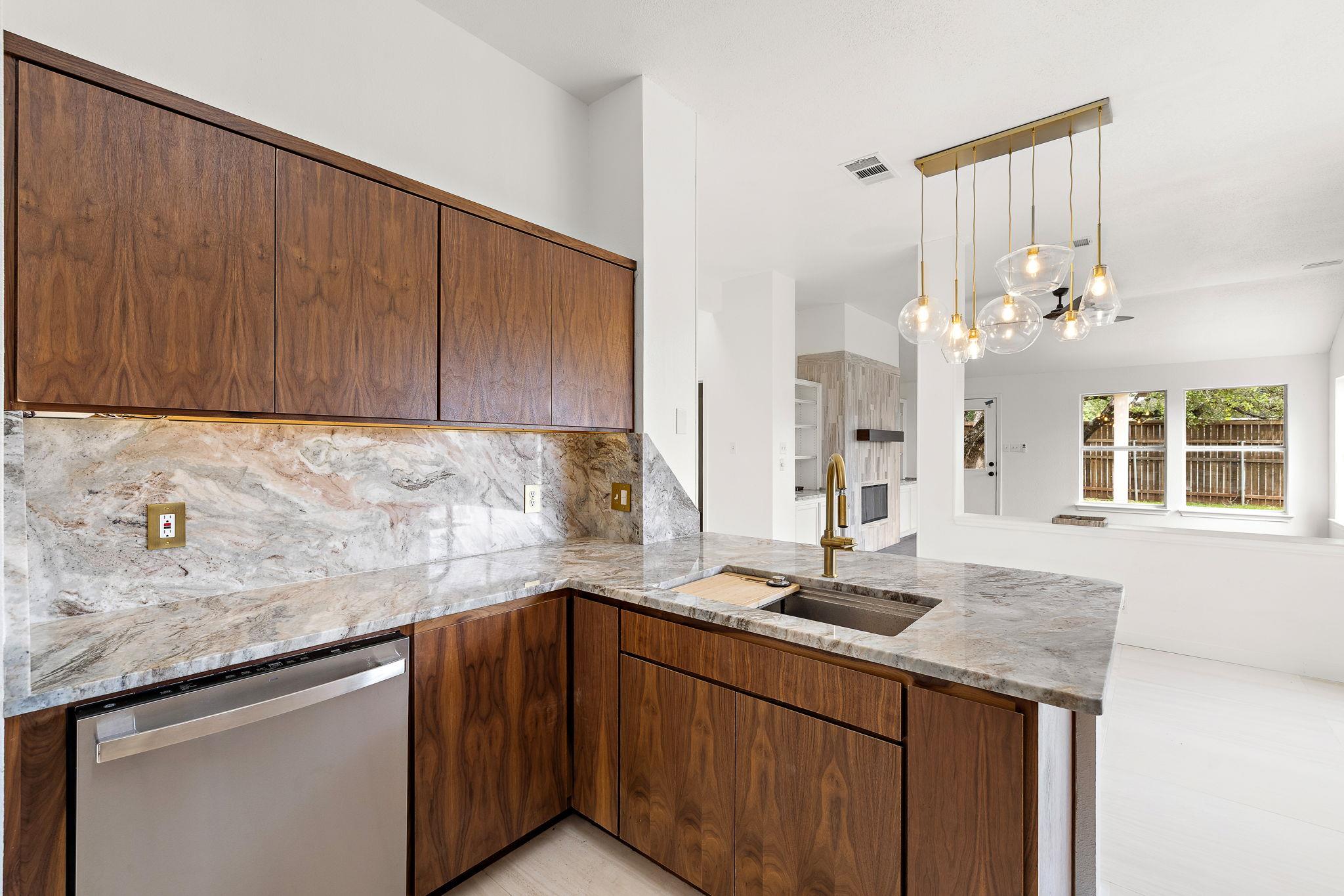 1000 Woodview DR