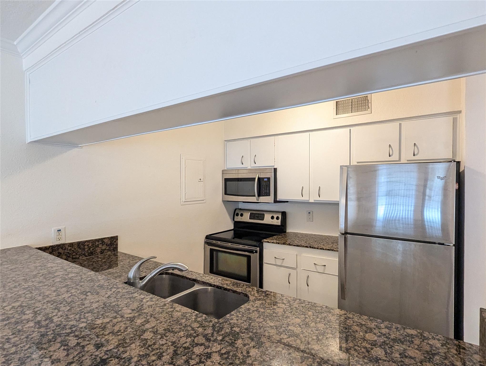 1818 S Lakeshore DR # 7