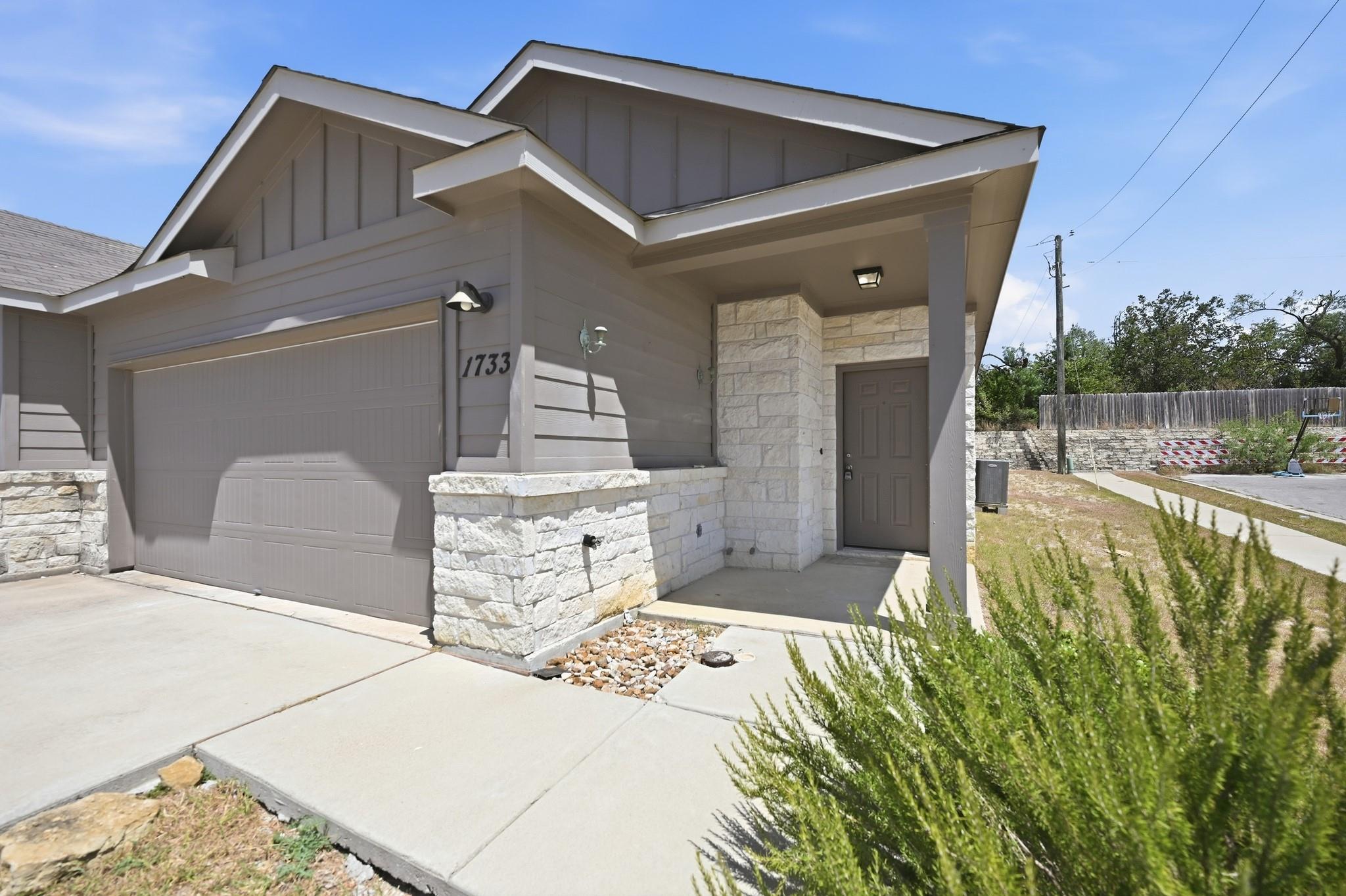 1733 Davidson Ranch DR