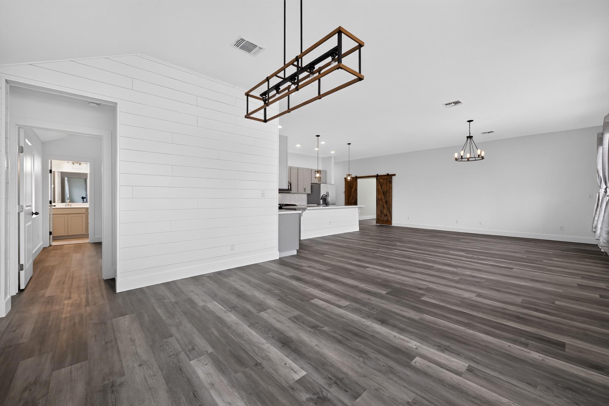 104 Joseph Hawkins LN