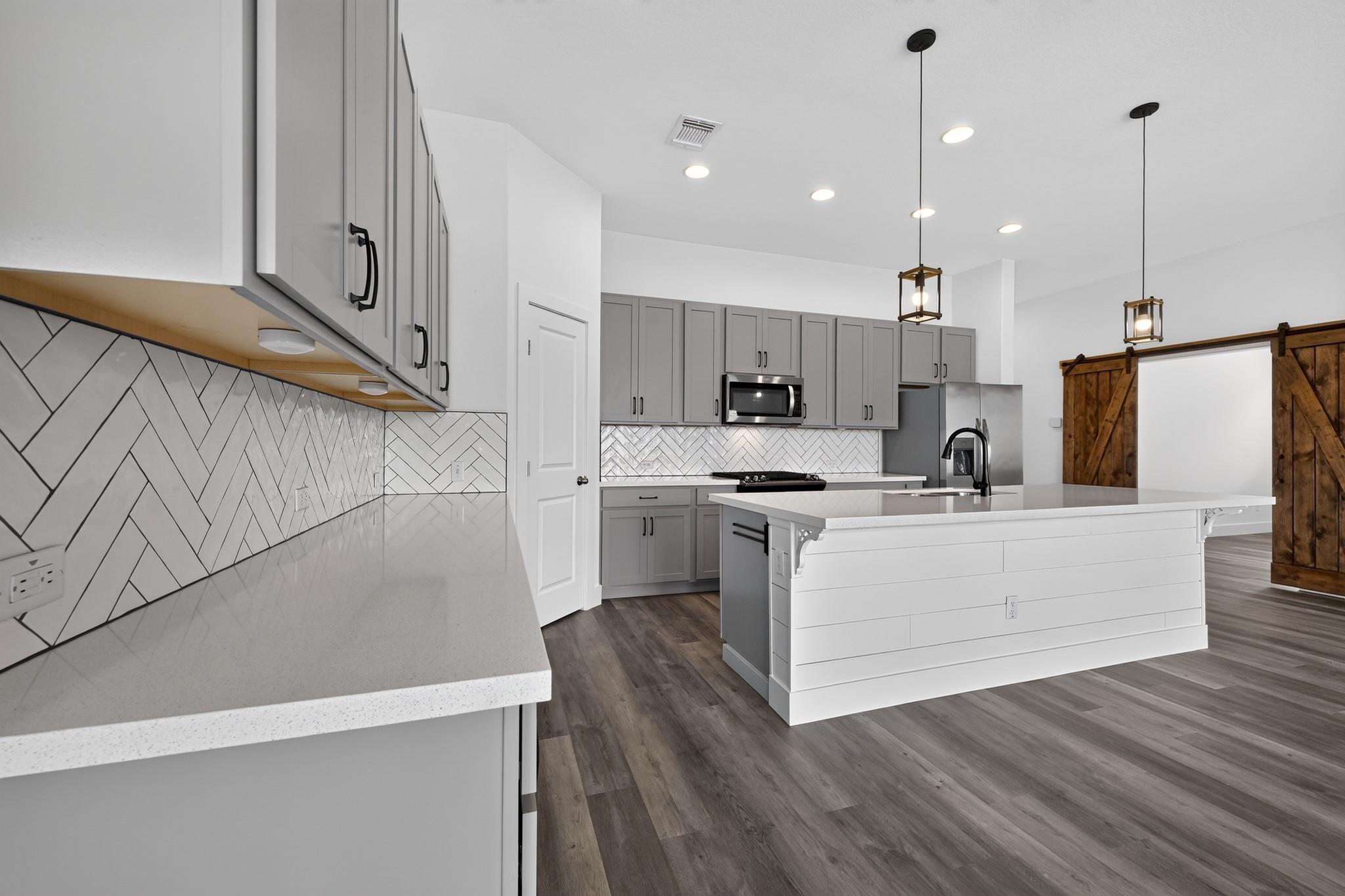 104 Joseph Hawkins LN