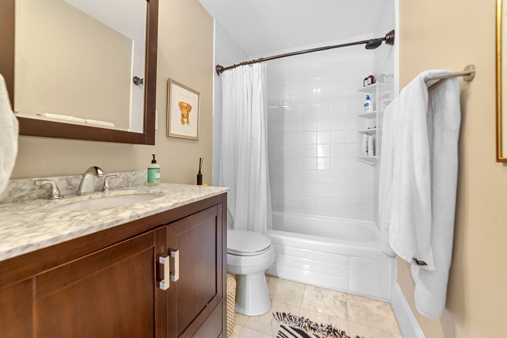 25 Worcester Sq # 5
