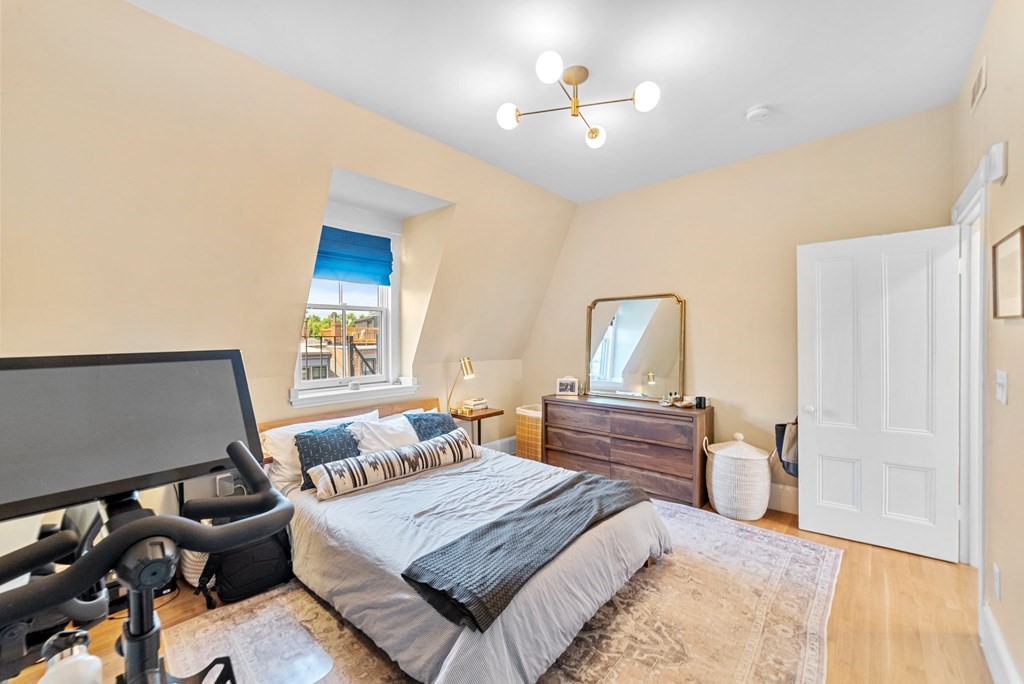 25 Worcester Sq # 5