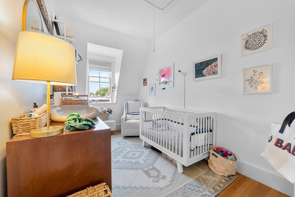 25 Worcester Sq # 5