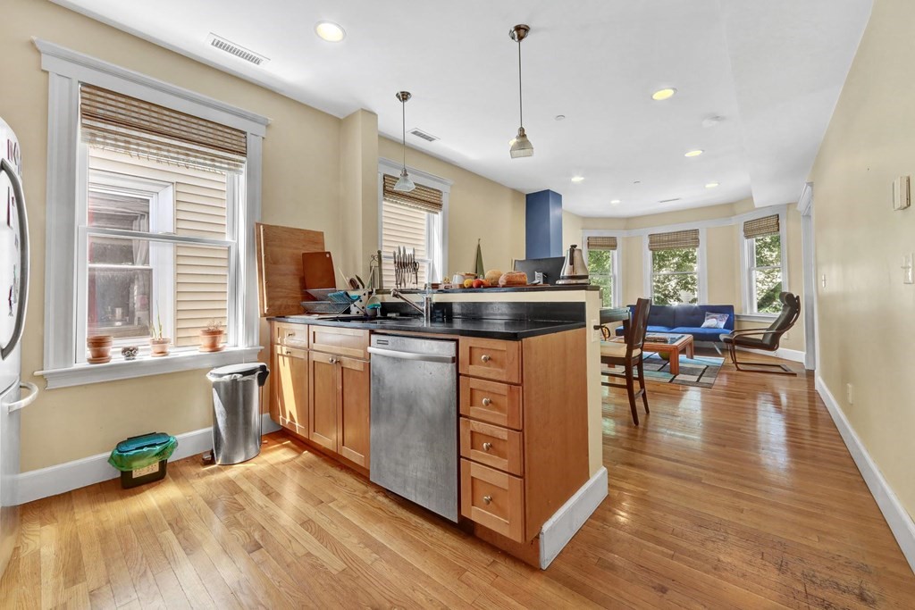 292 Western Ave # 1