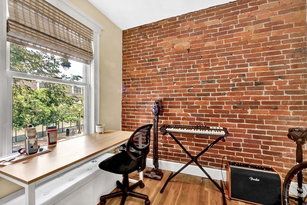 292 Western Ave # 1