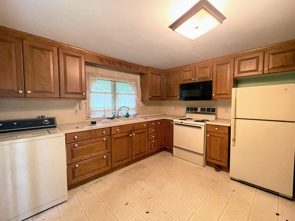 42 Beverly Rd