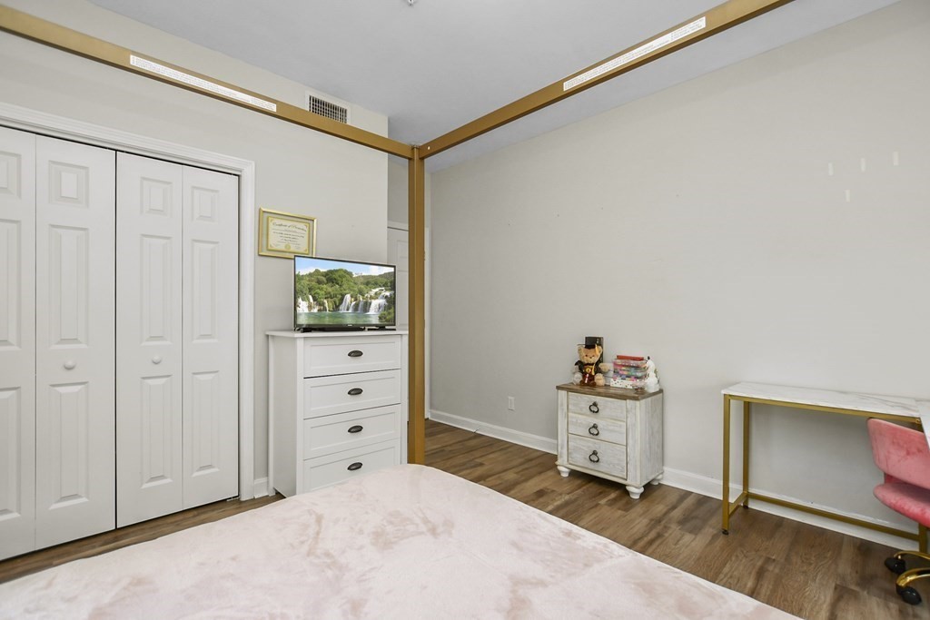 895 Hyde Park Avenue # 2