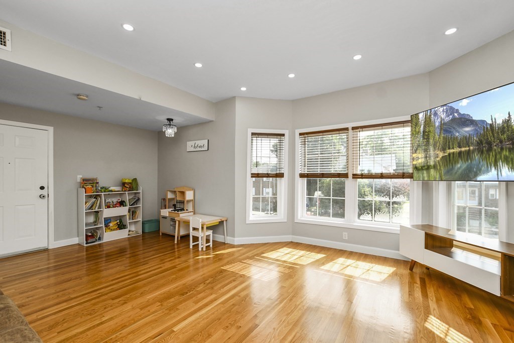 895 Hyde Park Avenue # 2