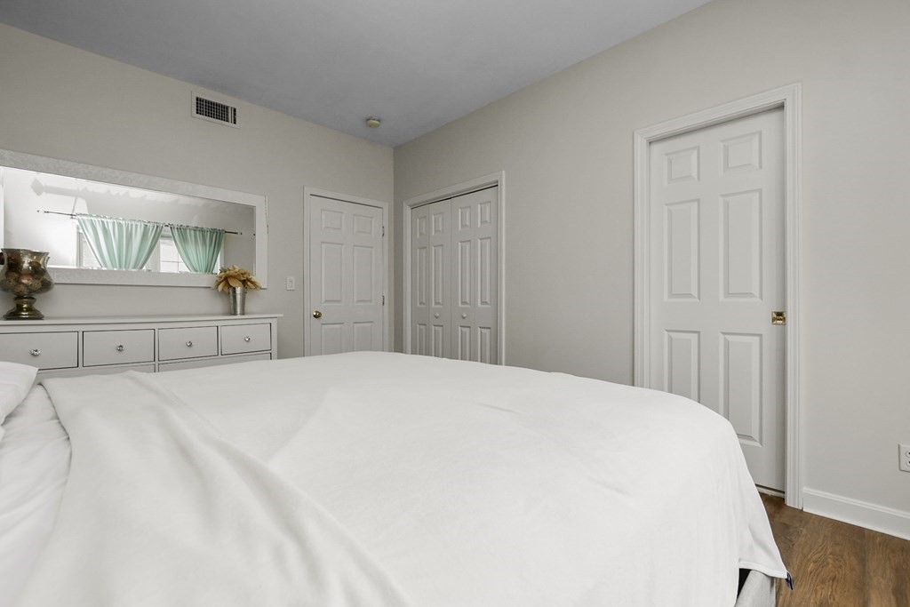 895 Hyde Park Avenue # 2
