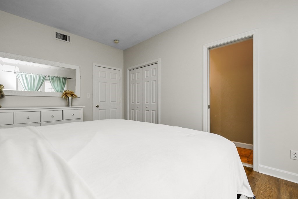 895 Hyde Park Avenue # 2
