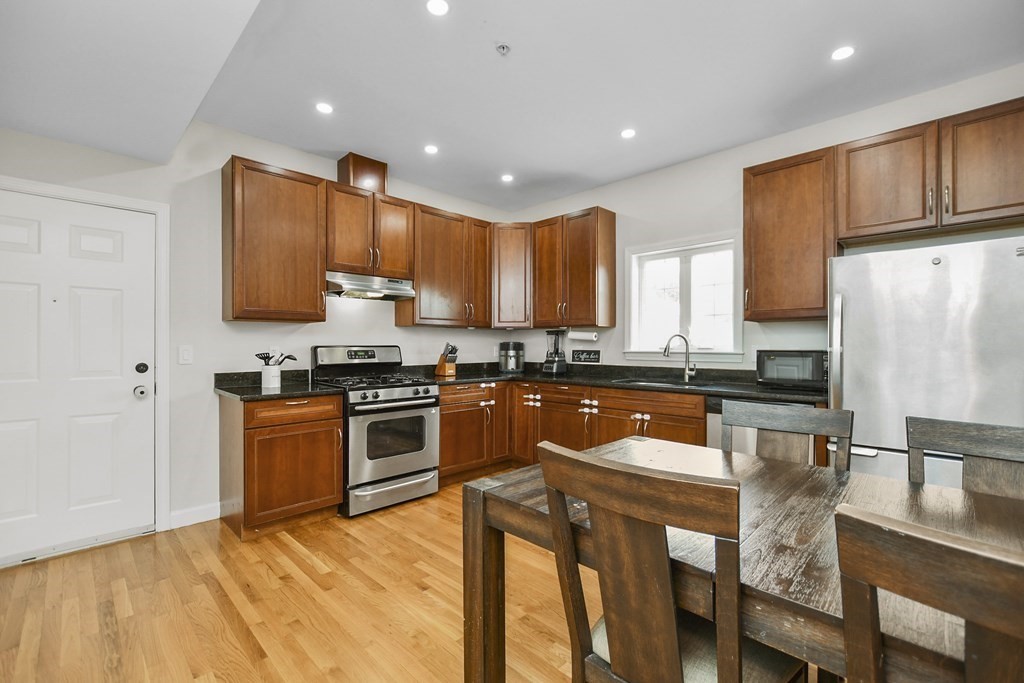895 Hyde Park Avenue # 2