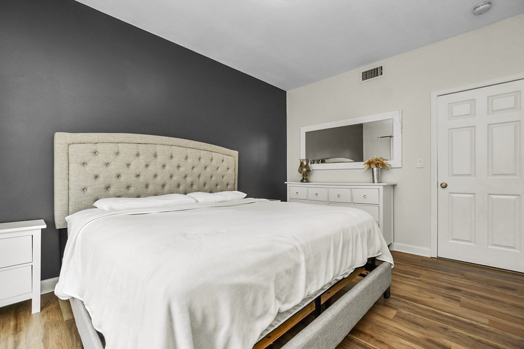 895 Hyde Park Avenue # 2