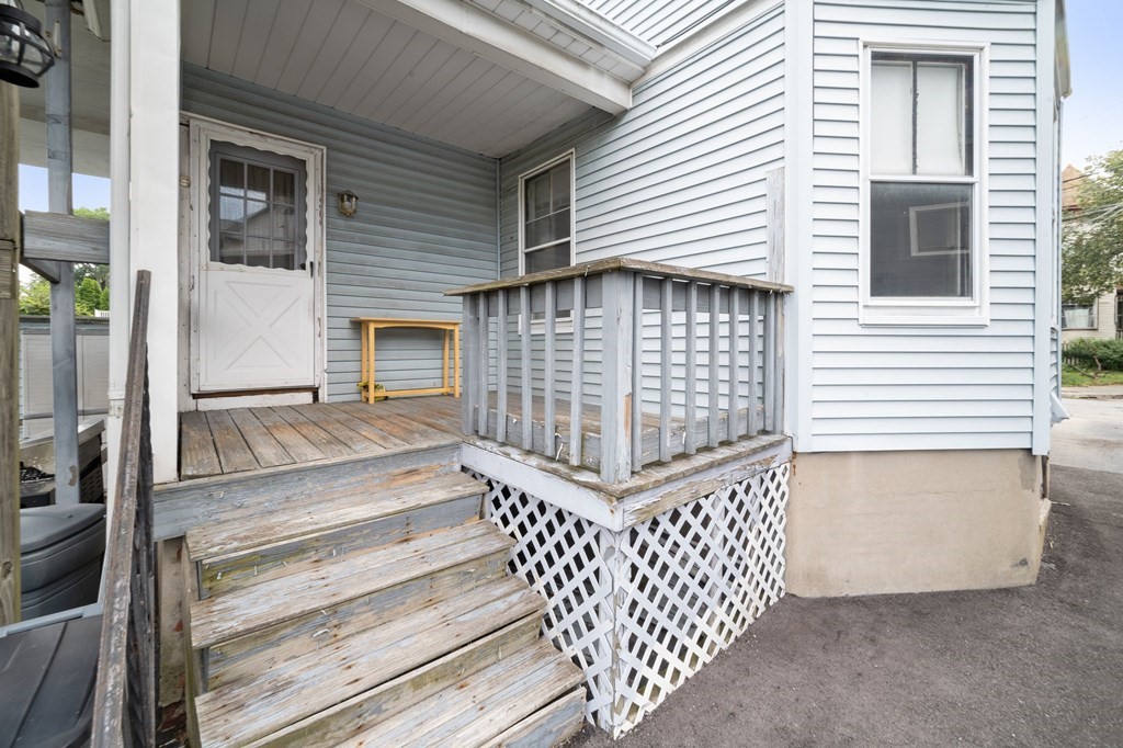 32 Bartlett Street