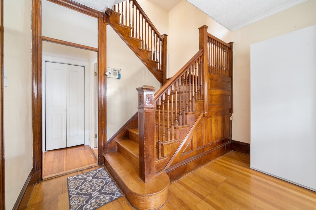 32 Bartlett Street