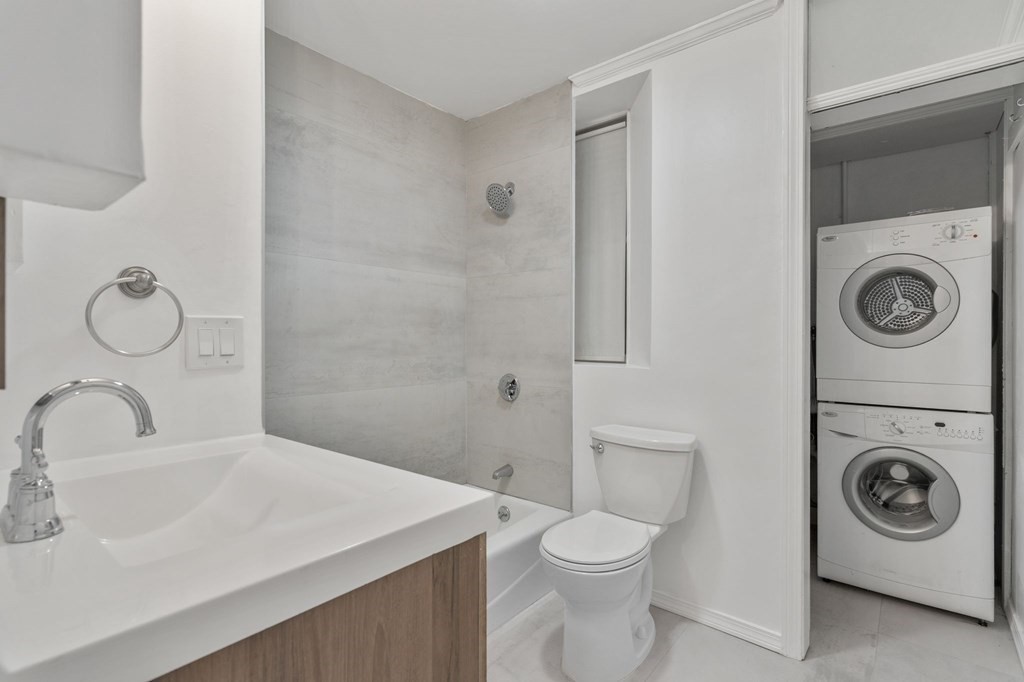 106 Myrtle St # 4