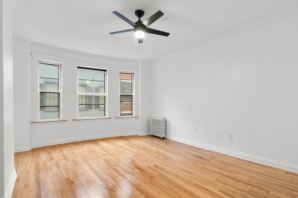 106 Myrtle St # 4
