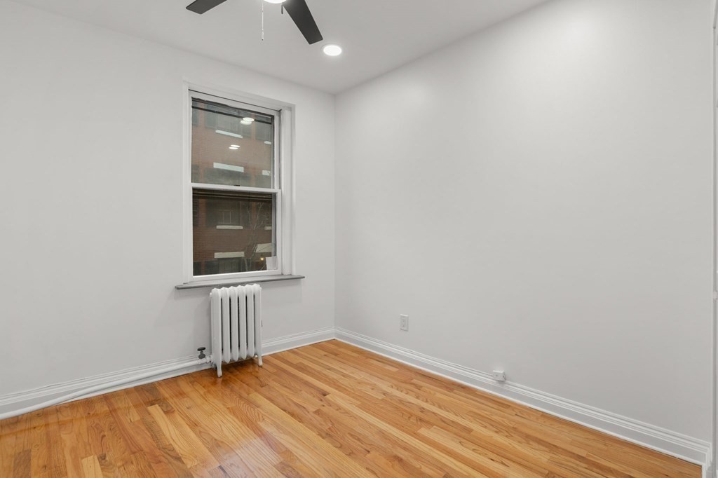 106 Myrtle St # 4
