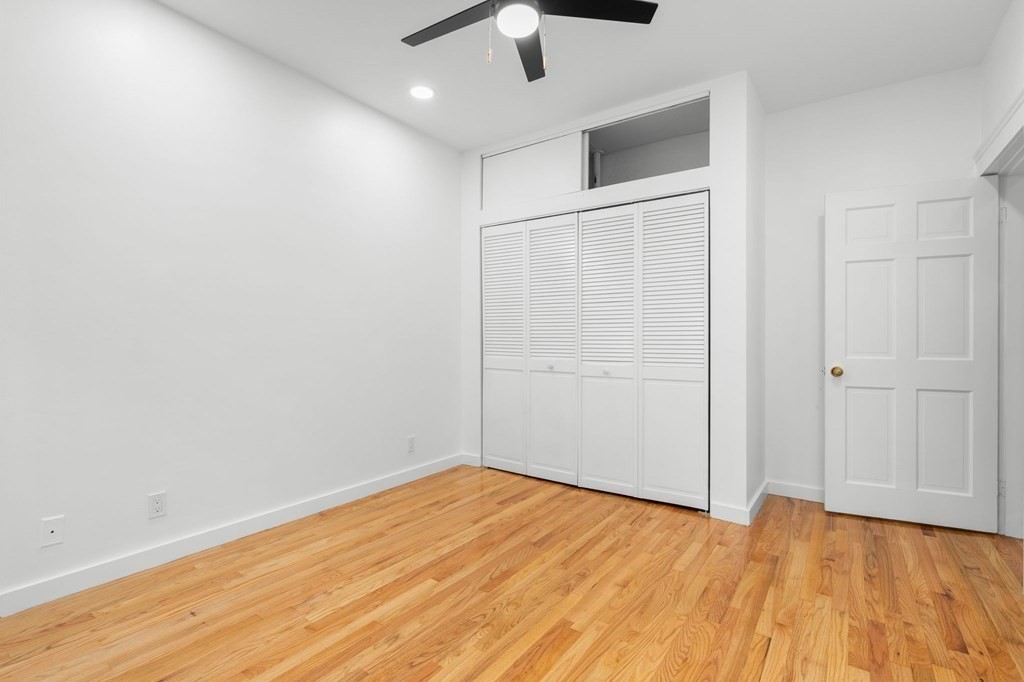 106 Myrtle St # 4