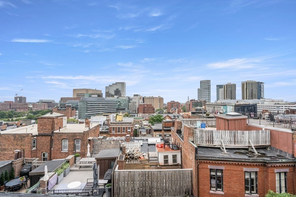 106 Myrtle St # 4