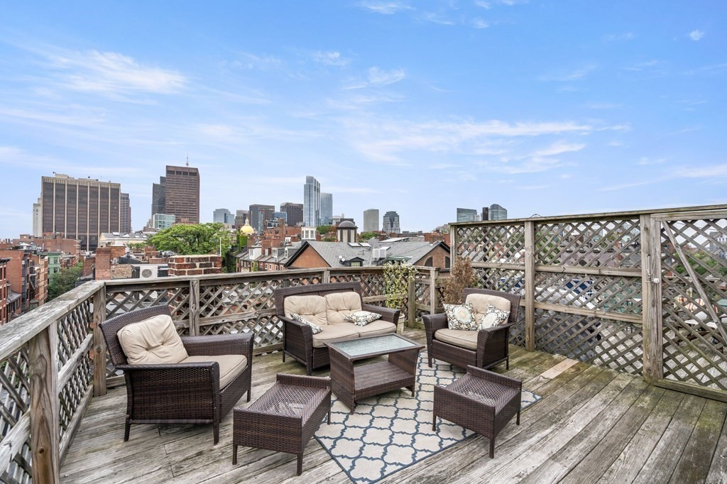 106 Myrtle St # 4