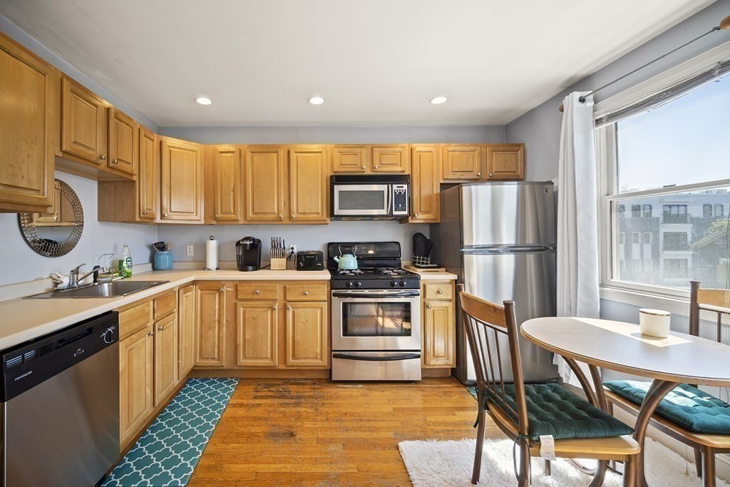 6 Dana Ave # 6