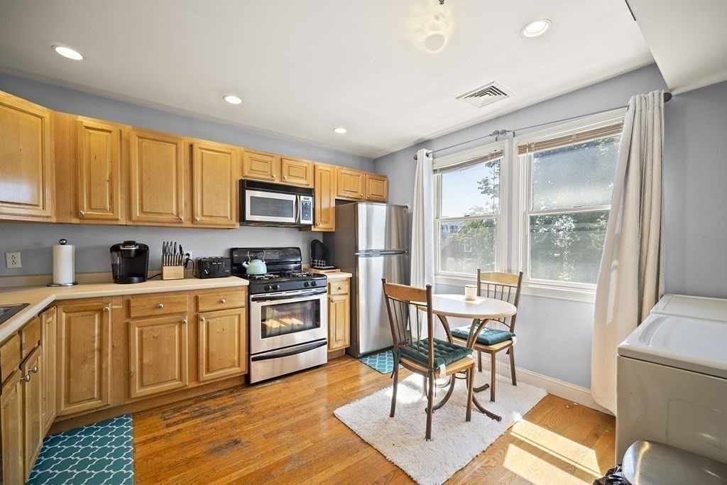6 Dana Ave # 6