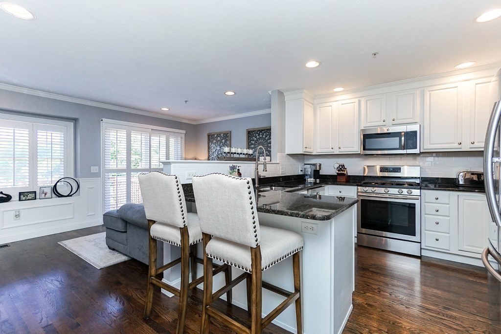 12 Azalea Ln # 12