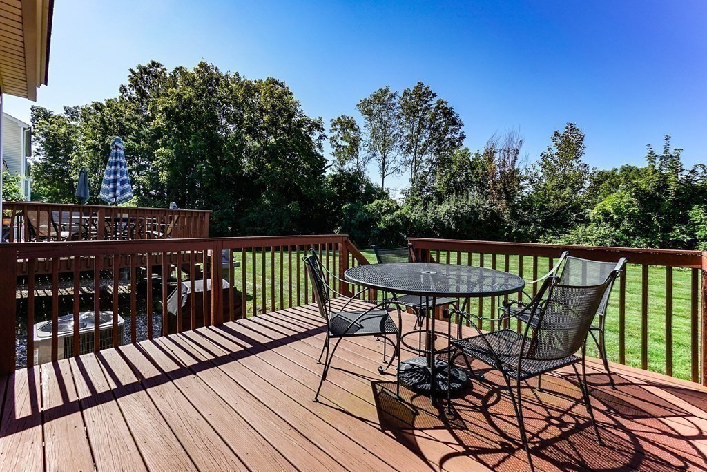12 Azalea Ln # 12