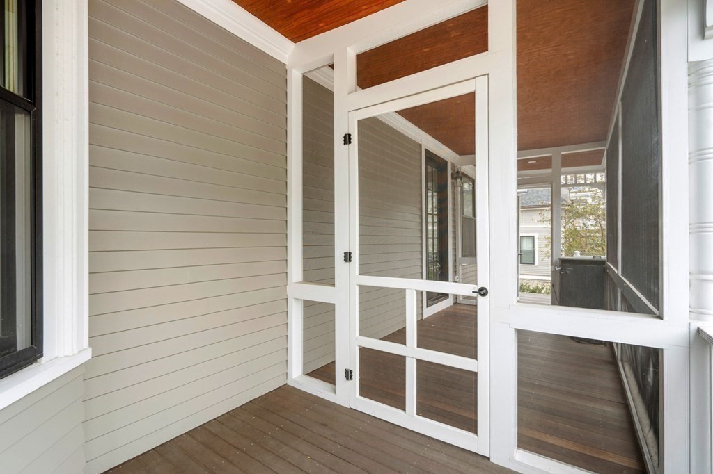 76 Downer Ave # 1