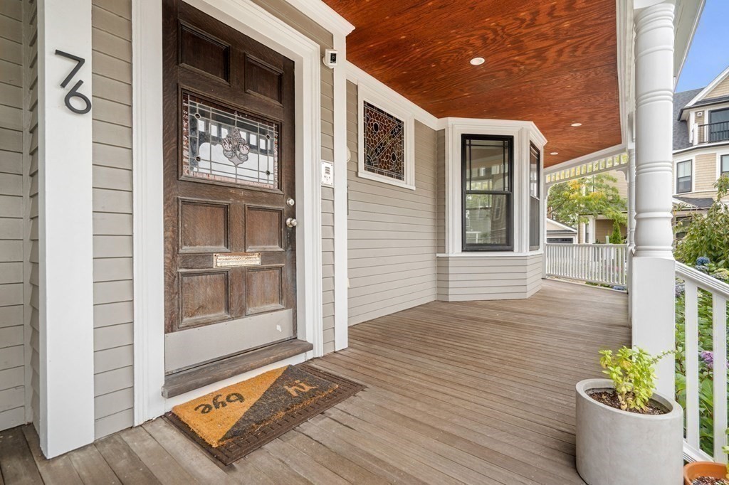 76 Downer Ave # 1