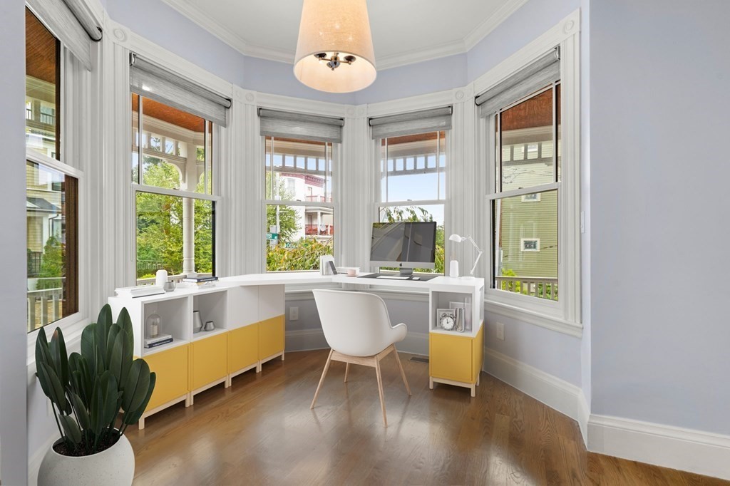 76 Downer Ave # 1