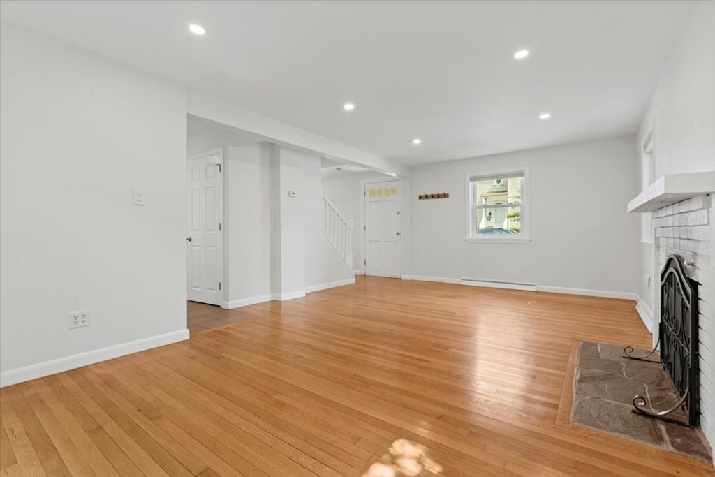 55 Bateman St