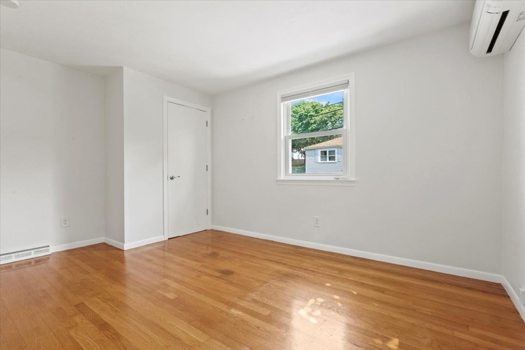 55 Bateman St