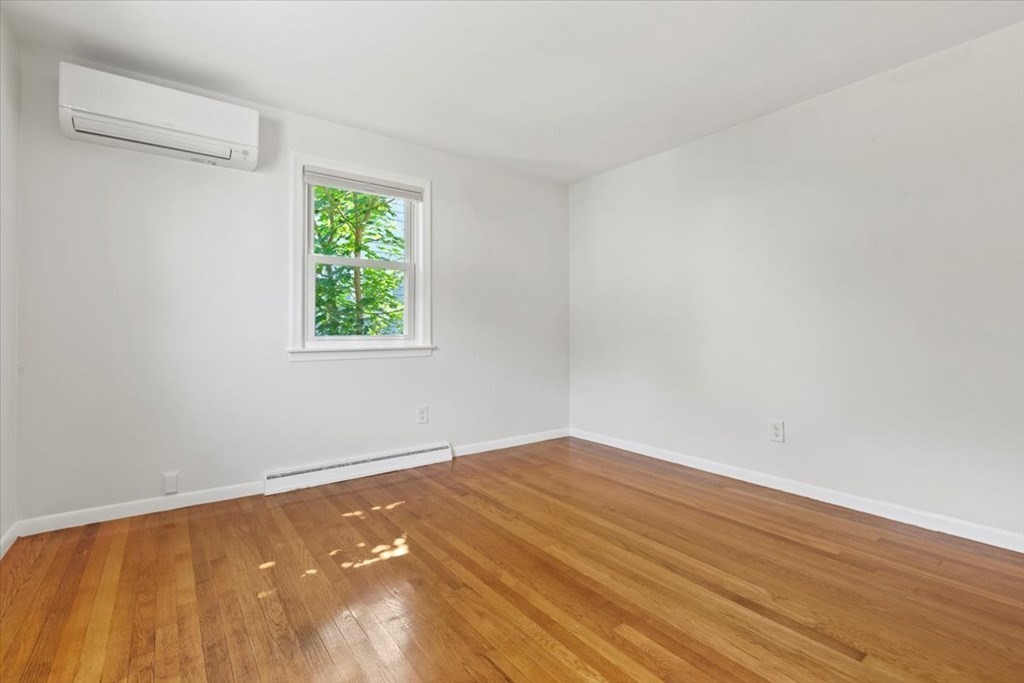 55 Bateman St