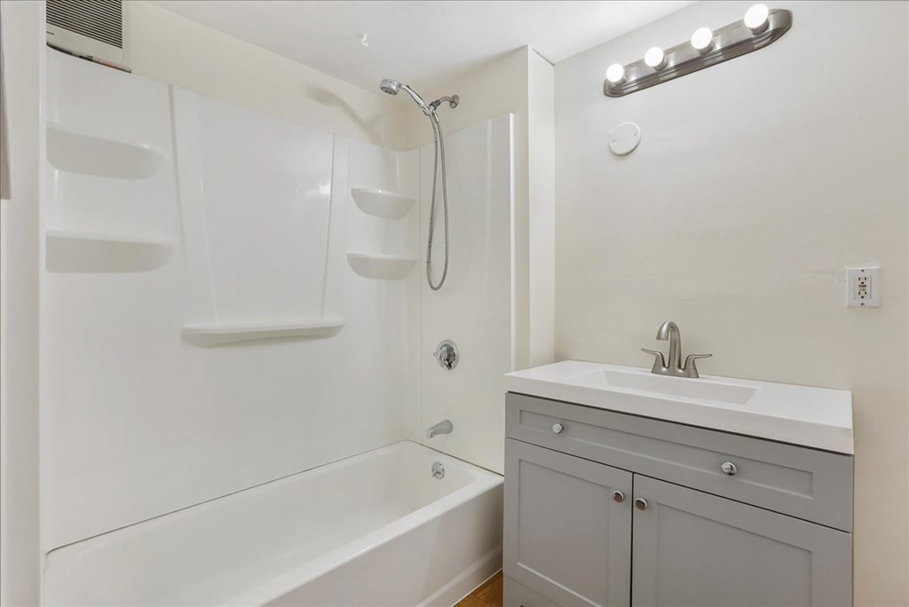 60 Winslow Ave # 3