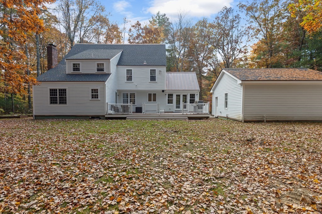 32 Carl Rd