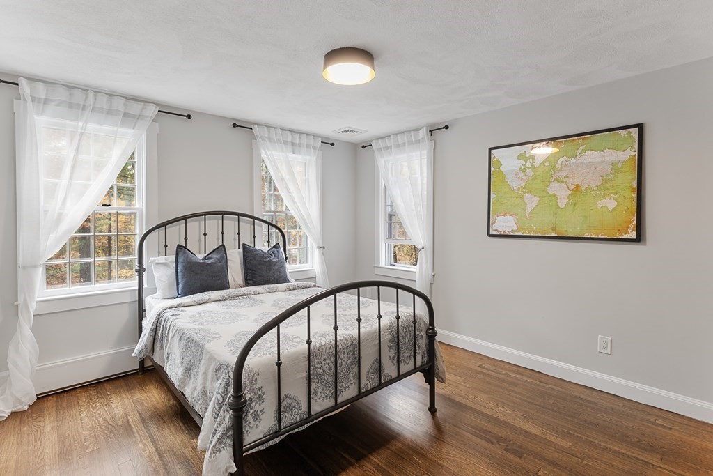 32 Carl Rd