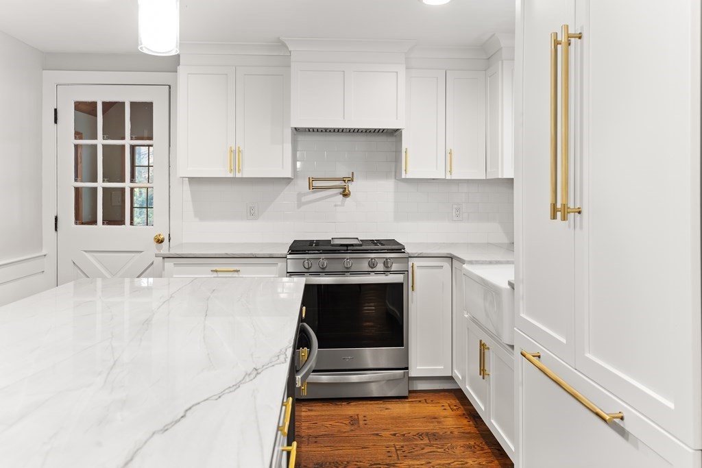 32 Carl Rd