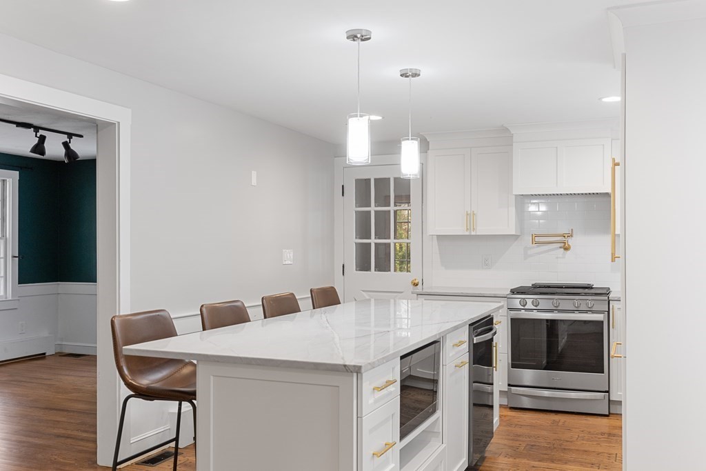 32 Carl Rd