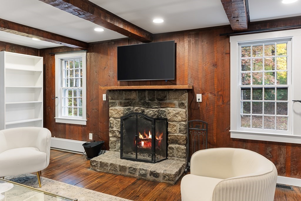 32 Carl Rd