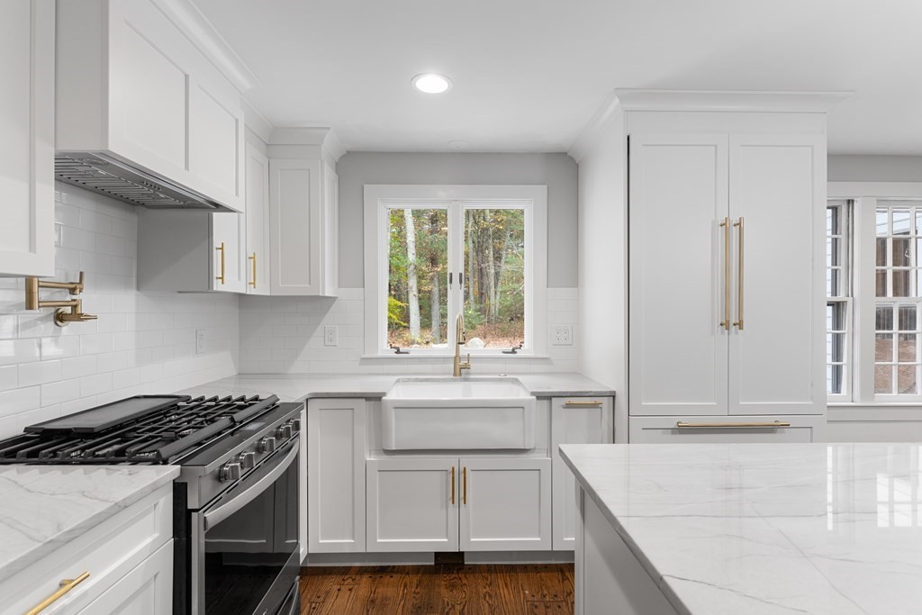 32 Carl Rd
